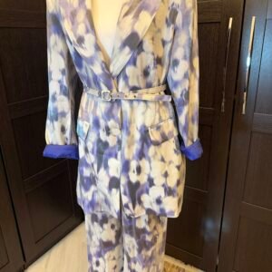 Alternative view of Blue/white belt suit