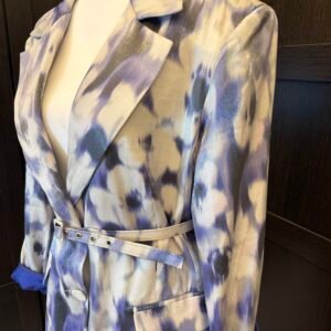 Blue/white belt suit