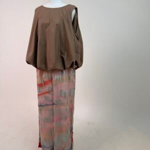 Alternative view of Detailed mesh pants